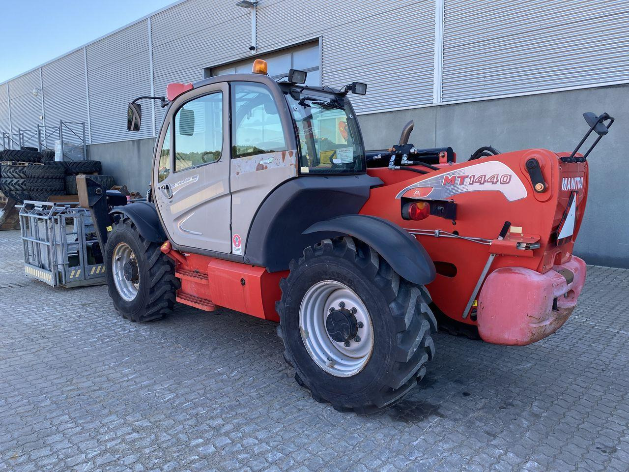 Manitou MT1440A ST3B - Teleskopický nakladač: obrázok 2 Manitou MT1440A ST3B - Teleskopický nakladač: obrázok 2