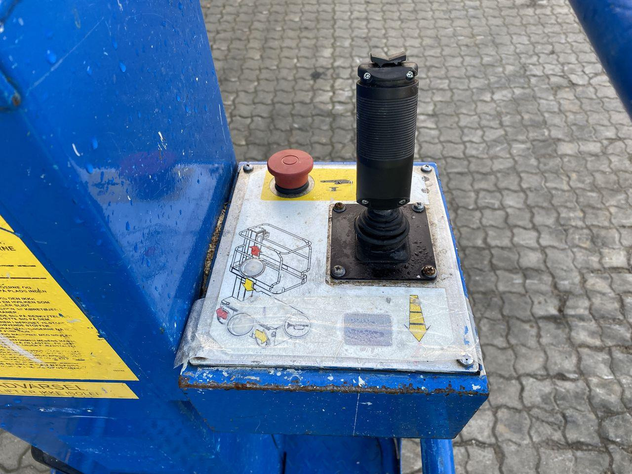 Snorkel TM12 - Stĺpová plošina: obrázok 3 Snorkel TM12 - Stĺpová plošina: obrázok 3