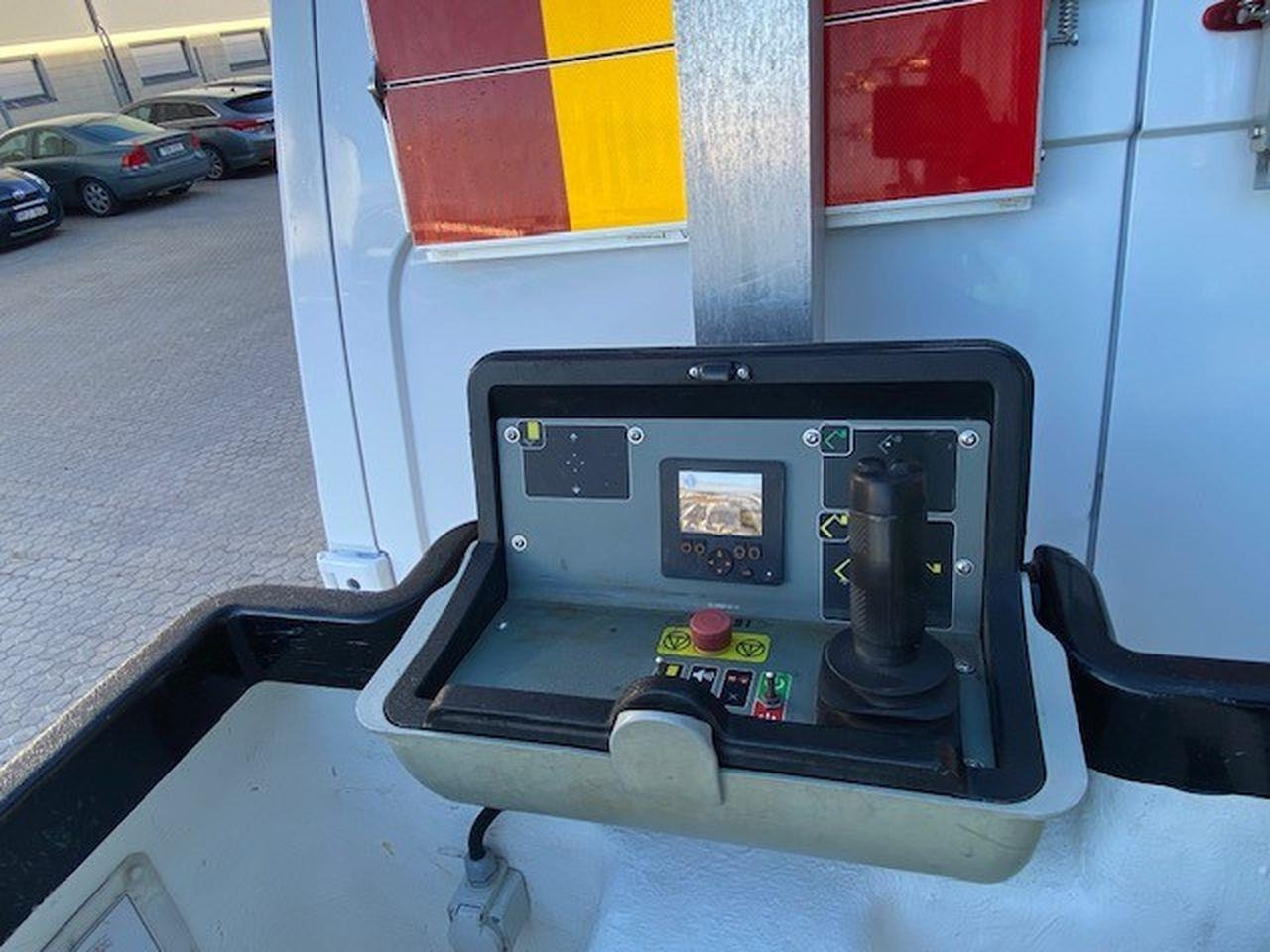 Versalift VTE 34-125 - Automobilová plošina: obrázok 5 Versalift VTE 34-125 - Automobilová plošina: obrázok 5