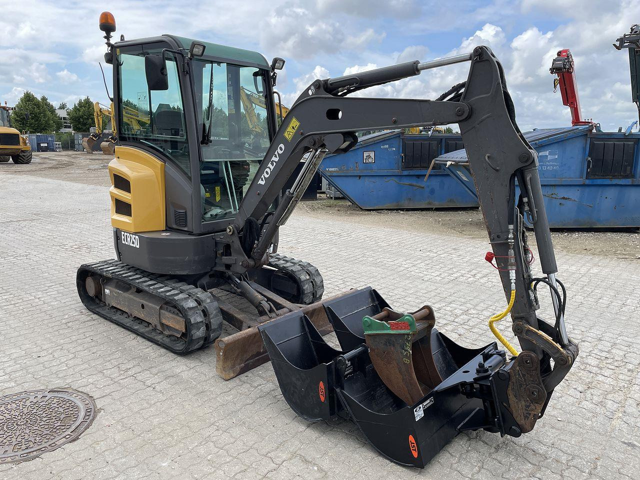 Volvo ECR25 - Mini rýpadlo: obrázok 5 Volvo ECR25 - Mini rýpadlo: obrázok 5