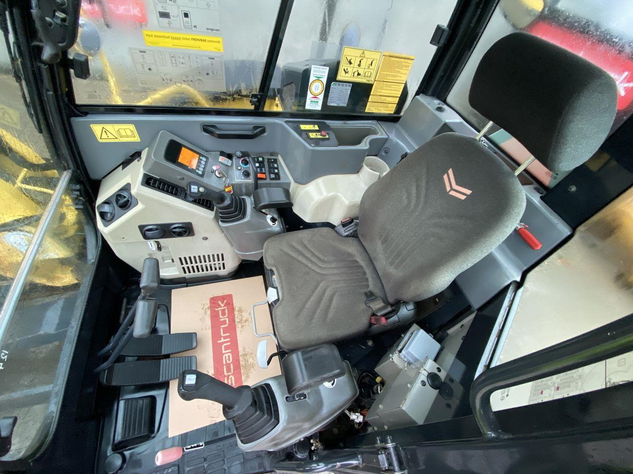 Yanmar VIO80-1A - Mini rýpadlo: obrázok 3 Yanmar VIO80-1A - Mini rýpadlo: obrázok 3