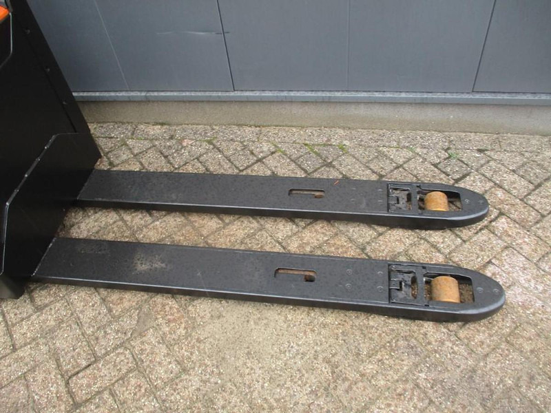 BT LPE200 - Paletový vozík: obrázok 3 BT LPE200 - Paletový vozík: obrázok 3