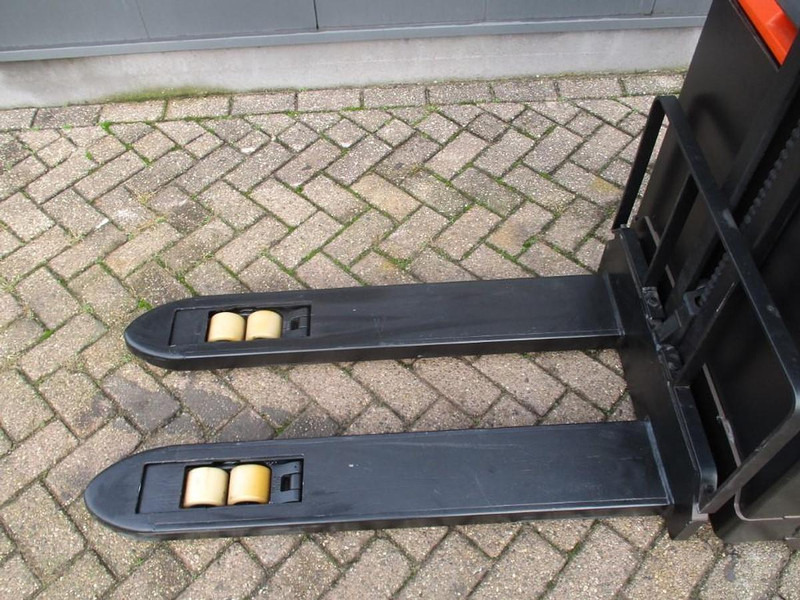 BT SWE 080L - Stohovač: obrázok 4 BT SWE 080L - Stohovač: obrázok 4