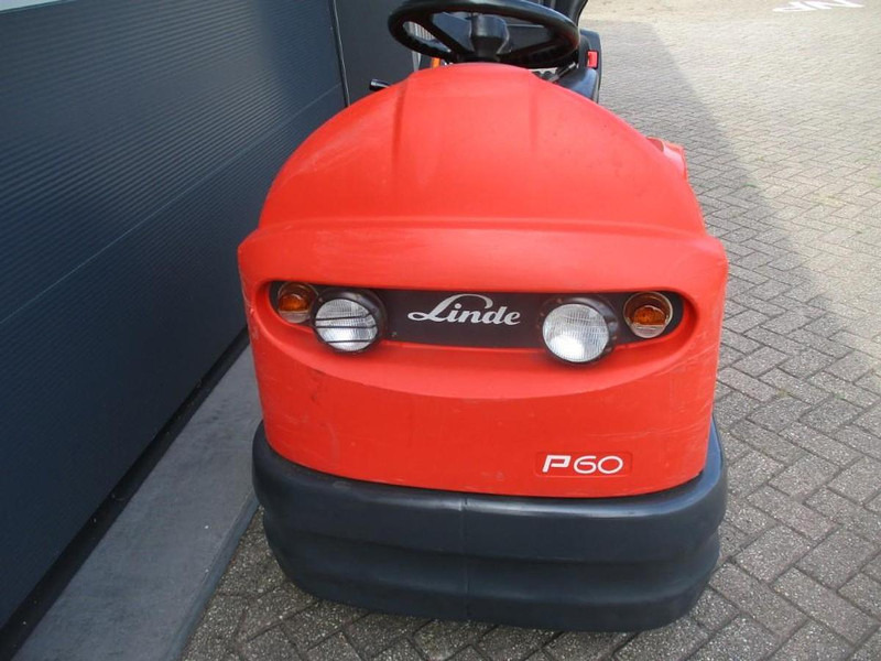 Linde P 60 - Elektricky tahač: obrázok 5 Linde P 60 - Elektricky tahač: obrázok 5