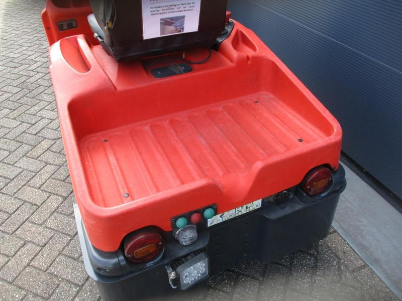 Linde P 60 - Elektricky tahač: obrázok 4 Linde P 60 - Elektricky tahač: obrázok 4