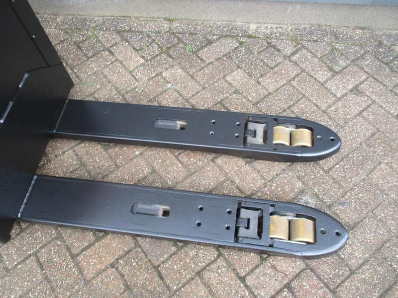 Toyota LPE 200 - Paletový vozík: obrázok 4 Toyota LPE 200 - Paletový vozík: obrázok 4