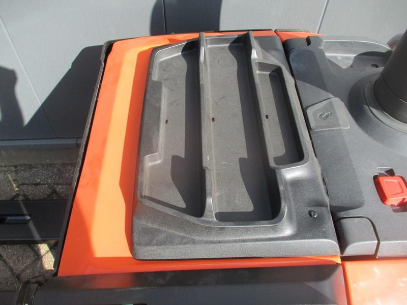 Toyota LPE200 - Paletový vozík: obrázok 5 Toyota LPE200 - Paletový vozík: obrázok 5