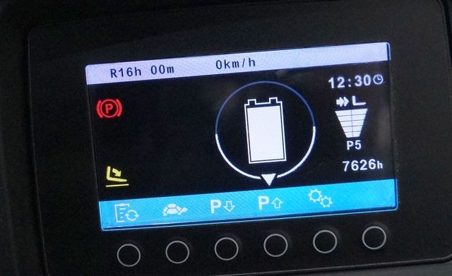 Jungheinrich EFG320 - Elektrický vysokozdvižný vozík: obrázok 5 Jungheinrich EFG320 - Elektrický vysokozdvižný vozík: obrázok 5