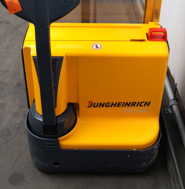 Jungheinrich EJC110 - Stohovač: obrázok 3 Jungheinrich EJC110 - Stohovač: obrázok 3