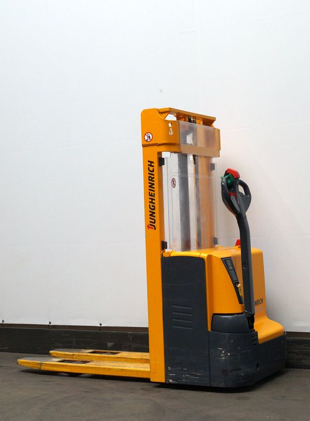 Jungheinrich EJC110 - Stohovač: obrázok 2 Jungheinrich EJC110 - Stohovač: obrázok 2