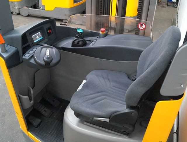 Jungheinrich ETV214 - Skladový zakladač: obrázok 3 Jungheinrich ETV214 - Skladový zakladač: obrázok 3