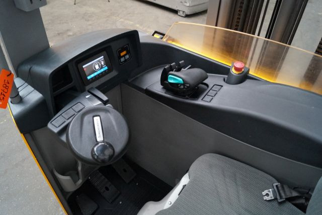 Jungheinrich ETV214 - Skladový zakladač: obrázok 3 Jungheinrich ETV214 - Skladový zakladač: obrázok 3