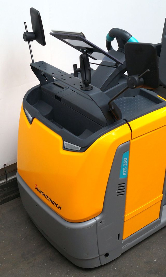 Jungheinrich EZS350 - Elektricky tahač: obrázok 3 Jungheinrich EZS350 - Elektricky tahač: obrázok 3