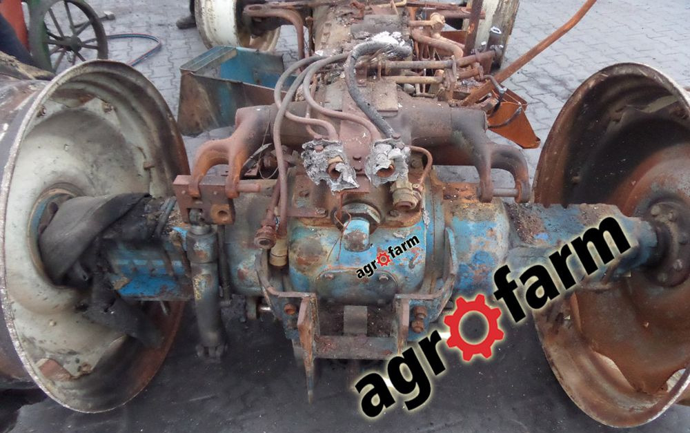 Ford 7700 7710 silnik skrzynia most zwolnica oś wał zawór blok - Motor pre Poľnohospodárske stroje: obrázok 4 Ford 7700 7710 silnik skrzynia most zwolnica oś wał zawór blok - Motor pre Poľnohospodárske stroje: obrázok 4