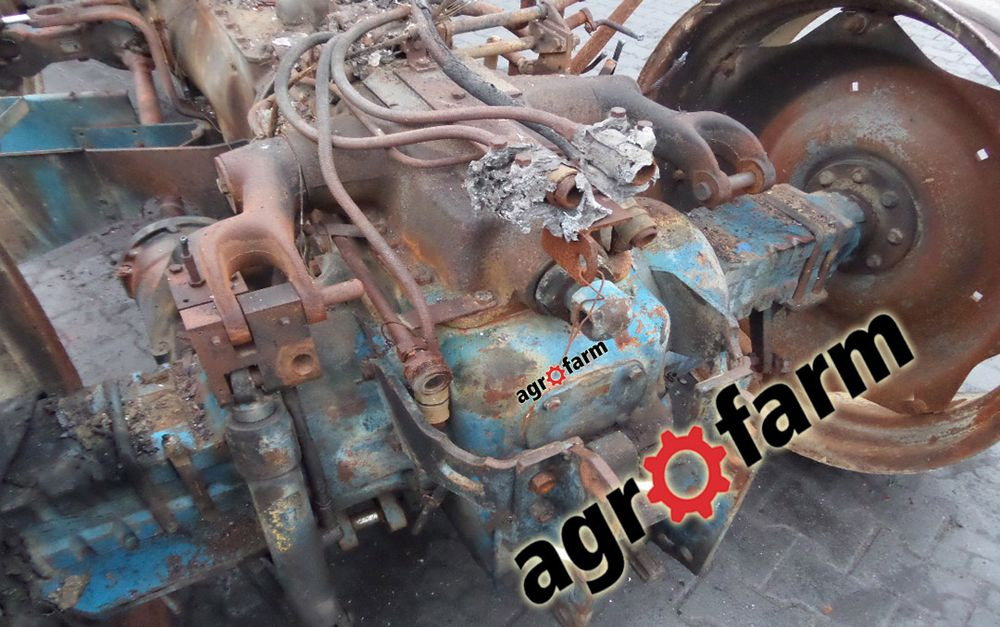 Ford 7700 7710 silnik skrzynia most zwolnica oś wał zawór blok - Motor pre Poľnohospodárske stroje: obrázok 3 Ford 7700 7710 silnik skrzynia most zwolnica oś wał zawór blok - Motor pre Poľnohospodárske stroje: obrázok 3