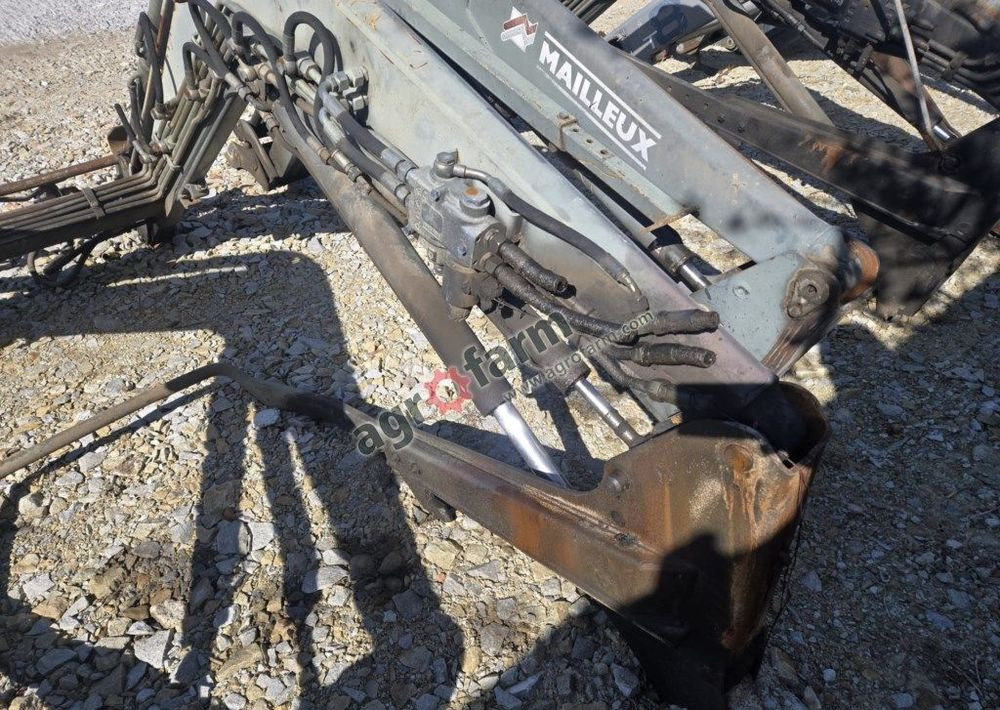 Ładowacz czołowy Mailleux MX 100 - Predný nakladač na traktor: obrázok 4 Ładowacz czołowy Mailleux MX 100 - Predný nakladač na traktor: obrázok 4