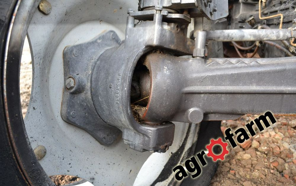 MCCormick części GMAX 125 135 skrzynia silnik most oś kabina piasta wał głowica blok obudowa - Prevodovka pre Poľnohospodárske stroje: obrázok 4 MCCormick części GMAX 125 135 skrzynia silnik most oś kabina piasta wał głowica blok obudowa - Prevodovka pre Poľnohospodárske stroje: obrázok 4