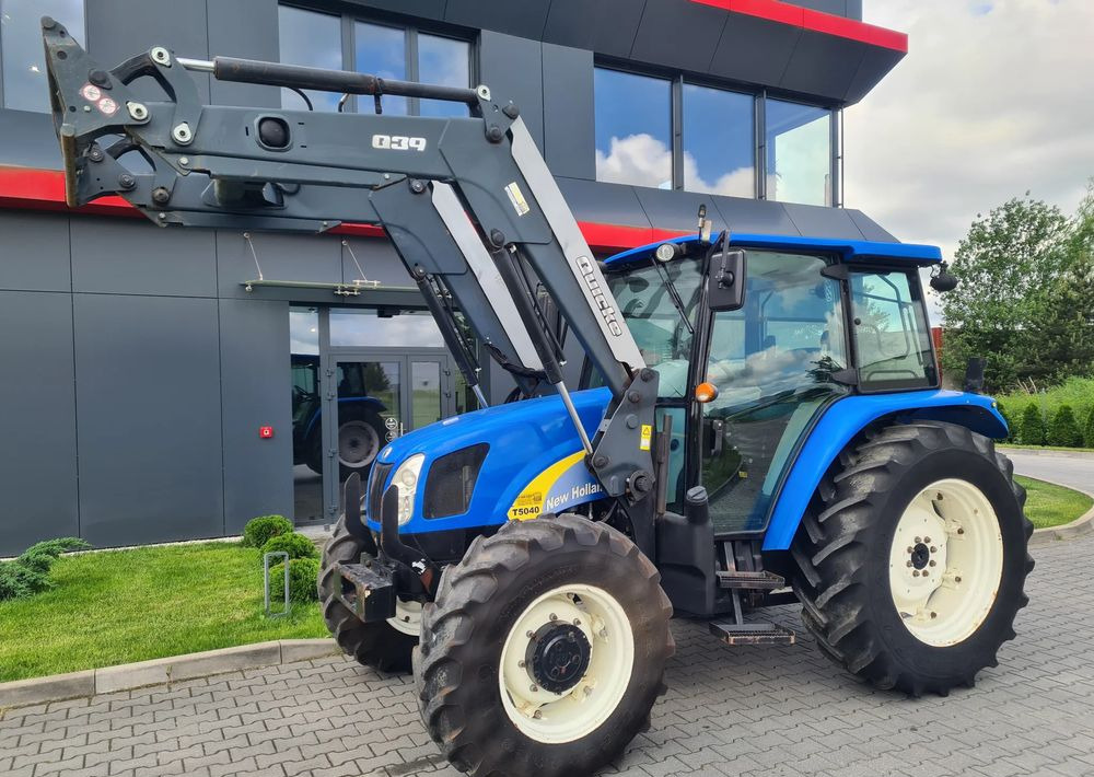 New Holland T5040 - Traktor: obrázok 1 New Holland T5040 - Traktor: obrázok 1