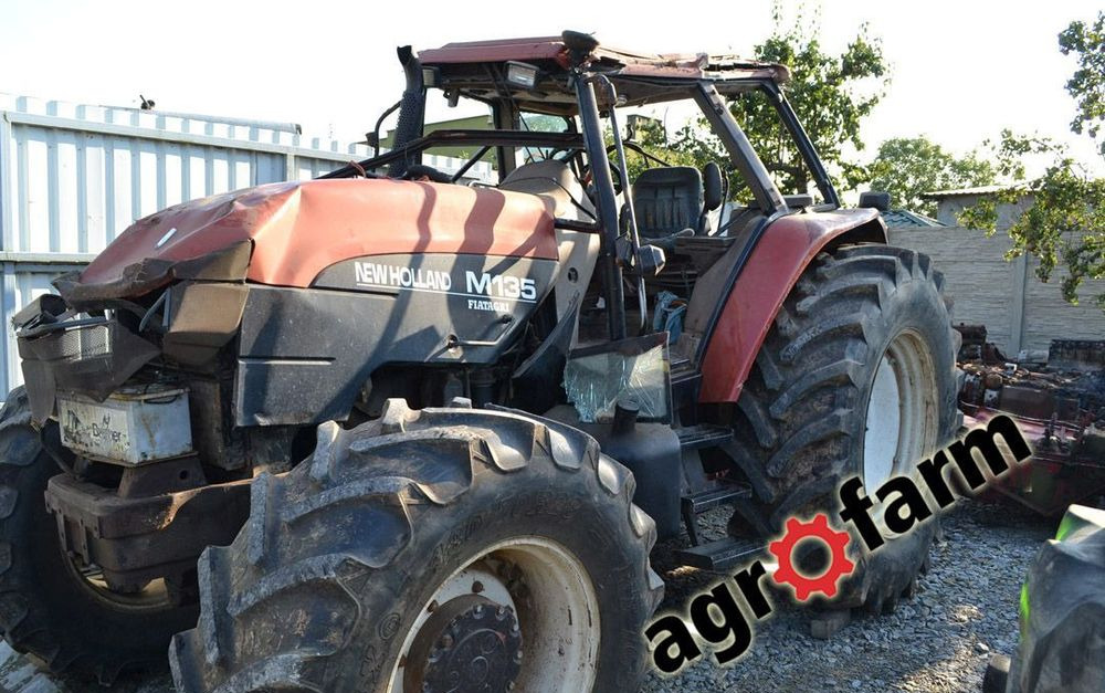 New Holland części M 135 100 115 160 silnik most skrzynia zwolnica piasta zębatka układ obudowa - Prevodovka pre Poľnohospodárske stroje: obrázok 1 New Holland części M 135 100 115 160 silnik most skrzynia zwolnica piasta zębatka układ obudowa - Prevodovka pre Poľnohospodárske stroje: obrázok 1