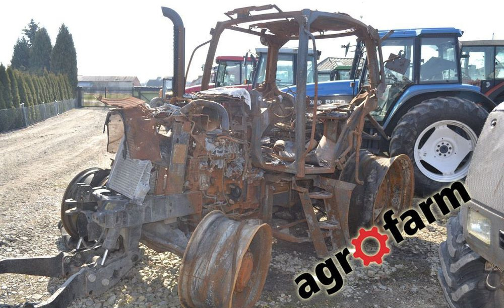 New Holland części używane T6.150 T6.120 T6.140 silnik most skrzynia zwolnica piasta zębatka układ - Prevodovka pre Poľnohospodárske stroje: obrázok 3 New Holland części używane T6.150 T6.120 T6.140 silnik most skrzynia zwolnica piasta zębatka układ - Prevodovka pre Poľnohospodárske stroje: obrázok 3