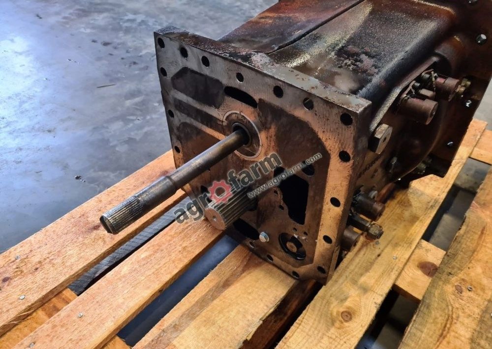 Skrzynia biegów Massey Ferguson 7616 1503B1 - Prevodovka: obrázok 3 Skrzynia biegów Massey Ferguson 7616 1503B1 - Prevodovka: obrázok 3