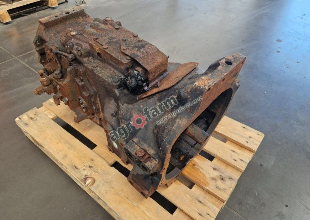 Skrzynia biegów New Holland T6.175 44980087 - Prevodovka: obrázok 1 Skrzynia biegów New Holland T6.175 44980087 - Prevodovka: obrázok 1