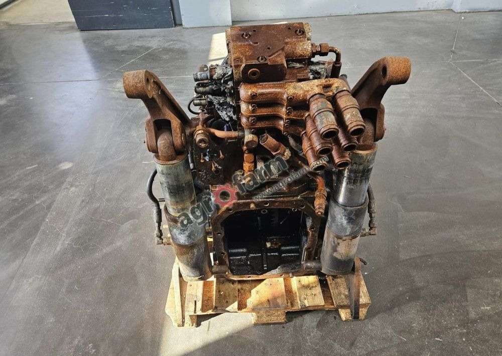 TYLNY MOST CASE MAXXUM 115 44980058 - Prevodovka: obrázok 4 TYLNY MOST CASE MAXXUM 115 44980058 - Prevodovka: obrázok 4