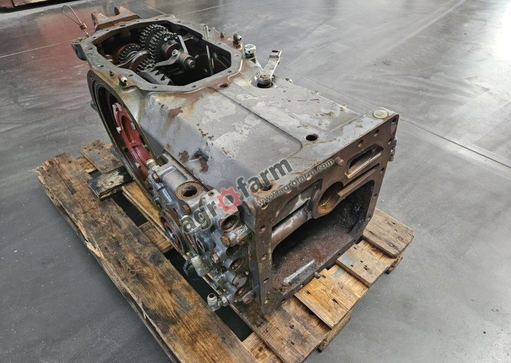 TYLNY MOST MASSEY FERGUSON 3070 3382213M4 - Prevodovka: obrázok 1 TYLNY MOST MASSEY FERGUSON 3070 3382213M4 - Prevodovka: obrázok 1