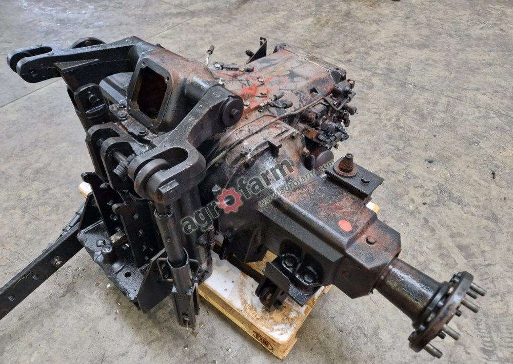 Tylny most Massey Ferguson 6180 - Prevodovka: obrázok 2 Tylny most Massey Ferguson 6180 - Prevodovka: obrázok 2