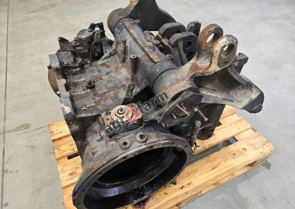 Tylny most Massey Ferguson 6614, 7465, 7620 - Prevodovka: obrázok 1 Tylny most Massey Ferguson 6614, 7465, 7620 - Prevodovka: obrázok 1