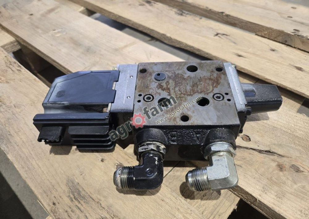 Zawór hydrauliczny PVG32, Valtra T171, T181, T191 - Hydraulika: obrázok 1 Zawór hydrauliczny PVG32, Valtra T171, T181, T191 - Hydraulika: obrázok 1