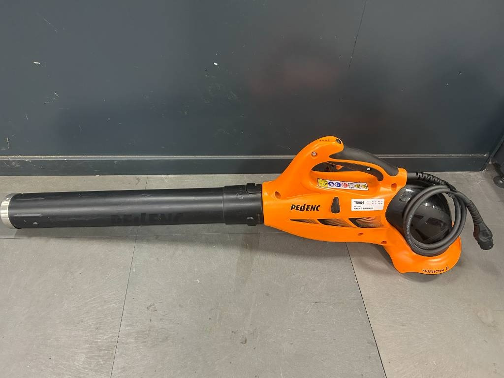 Pellenc Airion 3 - Komunálne/ Špeciálne stroje: obrázok 1 Pellenc Airion 3 - Komunálne/ Špeciálne stroje: obrázok 1