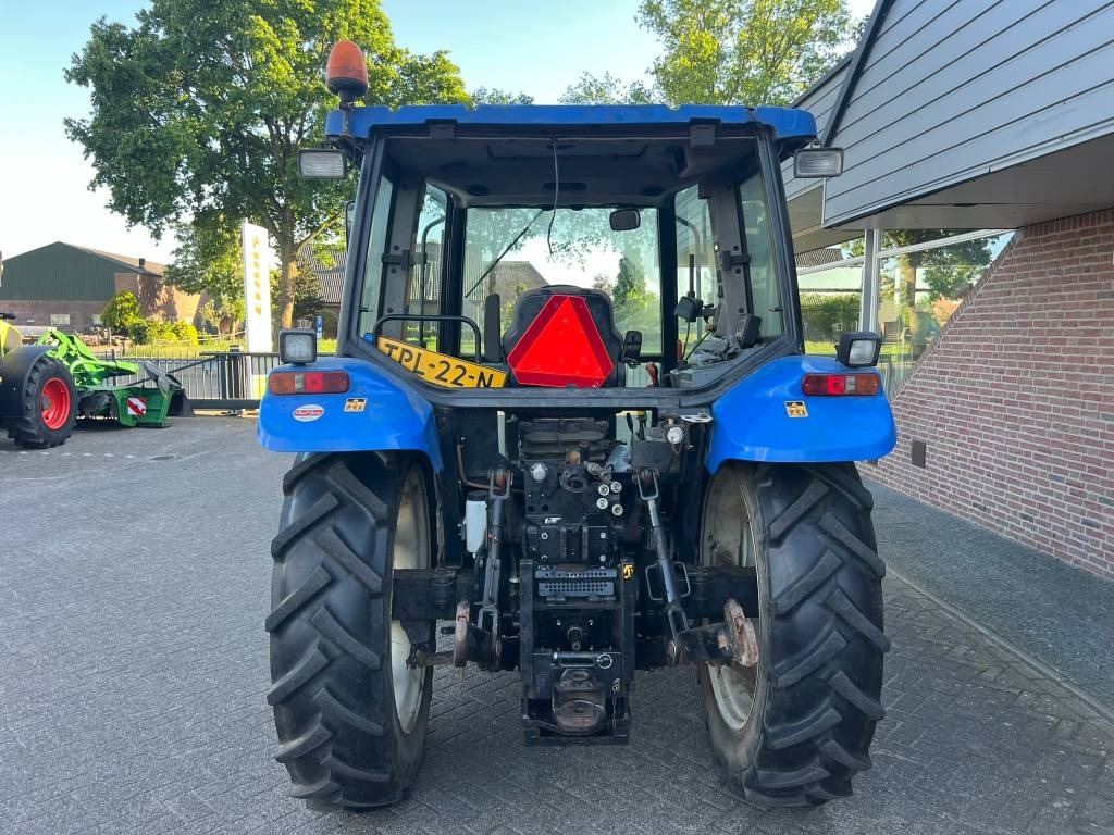 New Holland TL 90 - Traktor: obrázok 4 New Holland TL 90 - Traktor: obrázok 4