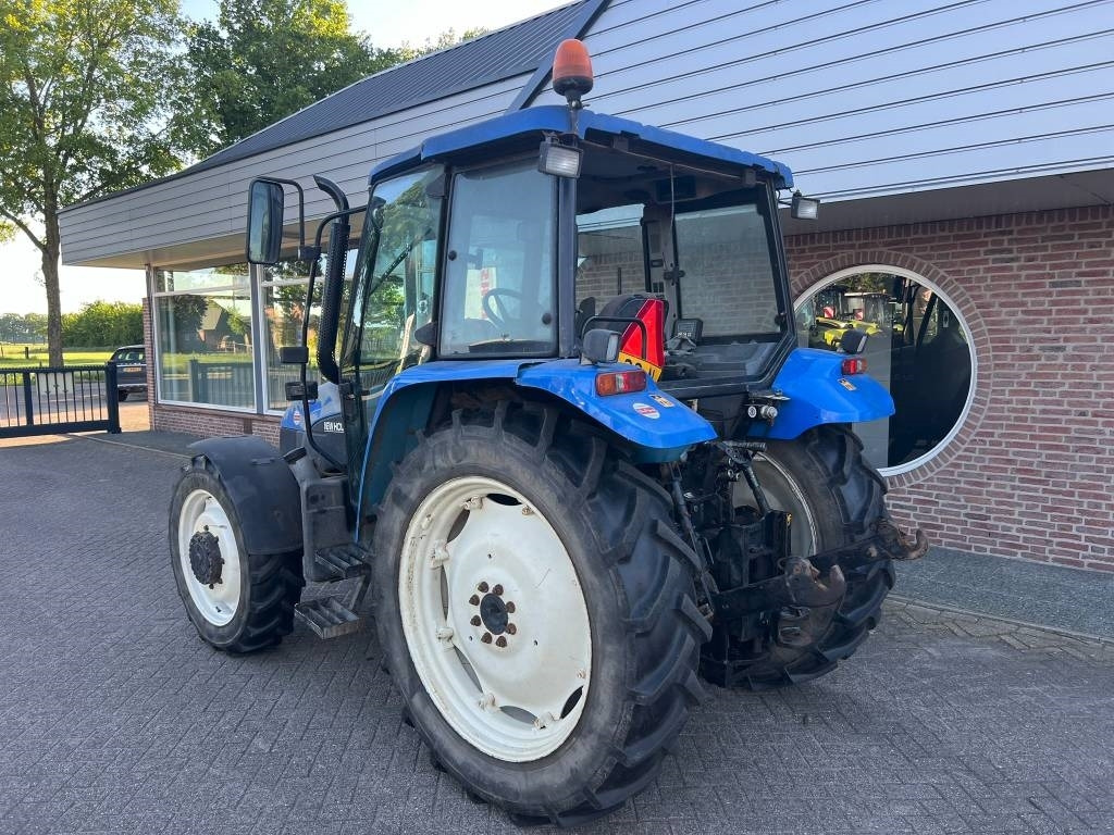 New Holland TL 90 - Traktor: obrázok 3 New Holland TL 90 - Traktor: obrázok 3