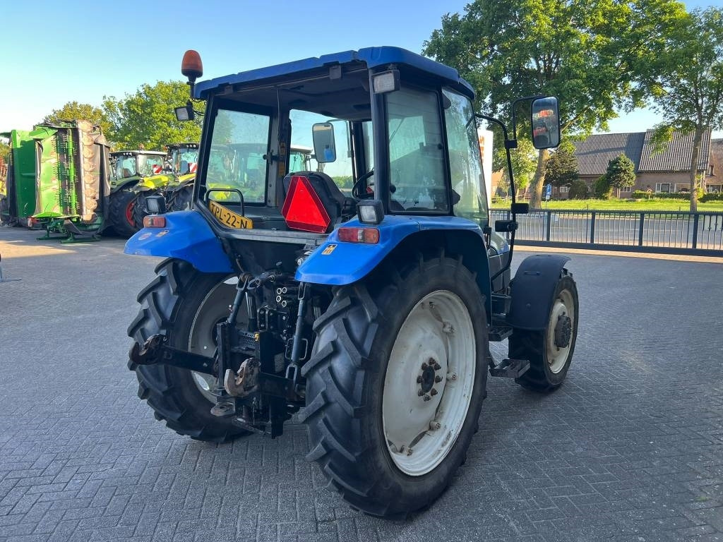 New Holland TL 90 - Traktor: obrázok 5 New Holland TL 90 - Traktor: obrázok 5