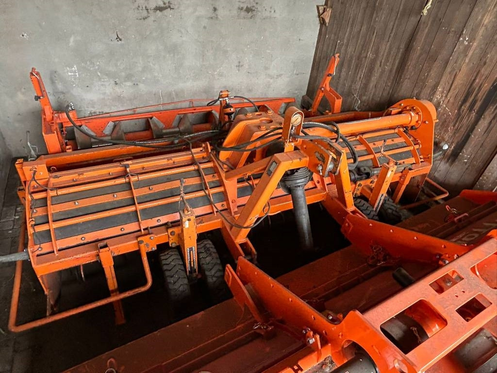 Struik 4RF310HR ruggenfrees - Stroj na zemiaky: obrázok 2 Struik 4RF310HR ruggenfrees - Stroj na zemiaky: obrázok 2