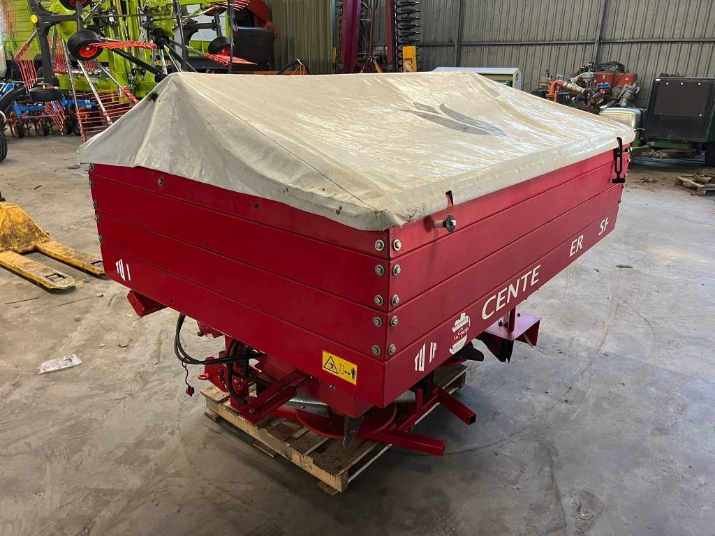 Tulip SE 3000 kunstmest strooier - Rozmetač hnojiva: obrázok 4 Tulip SE 3000 kunstmest strooier - Rozmetač hnojiva: obrázok 4