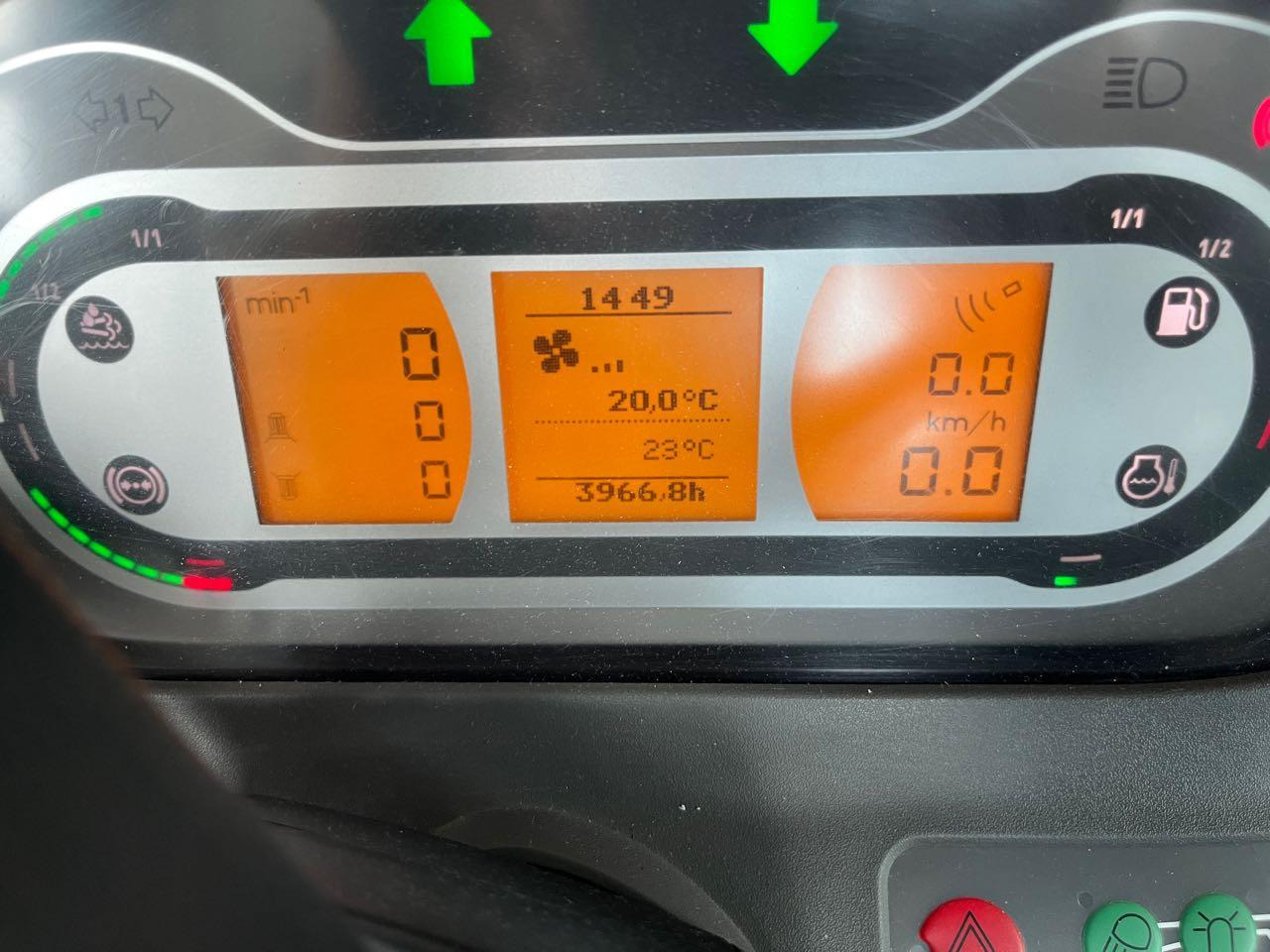 Traktor Fendt 720 Vario S4 ProfiPlus: obrázok 7