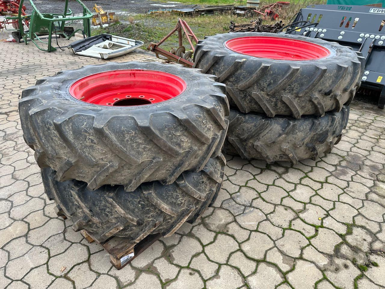 Firestone Komplettsatz 420/85 R30 + 460/85 R42 - Pneumatika: obrázok 2 Firestone Komplettsatz 420/85 R30 + 460/85 R42 - Pneumatika: obrázok 2