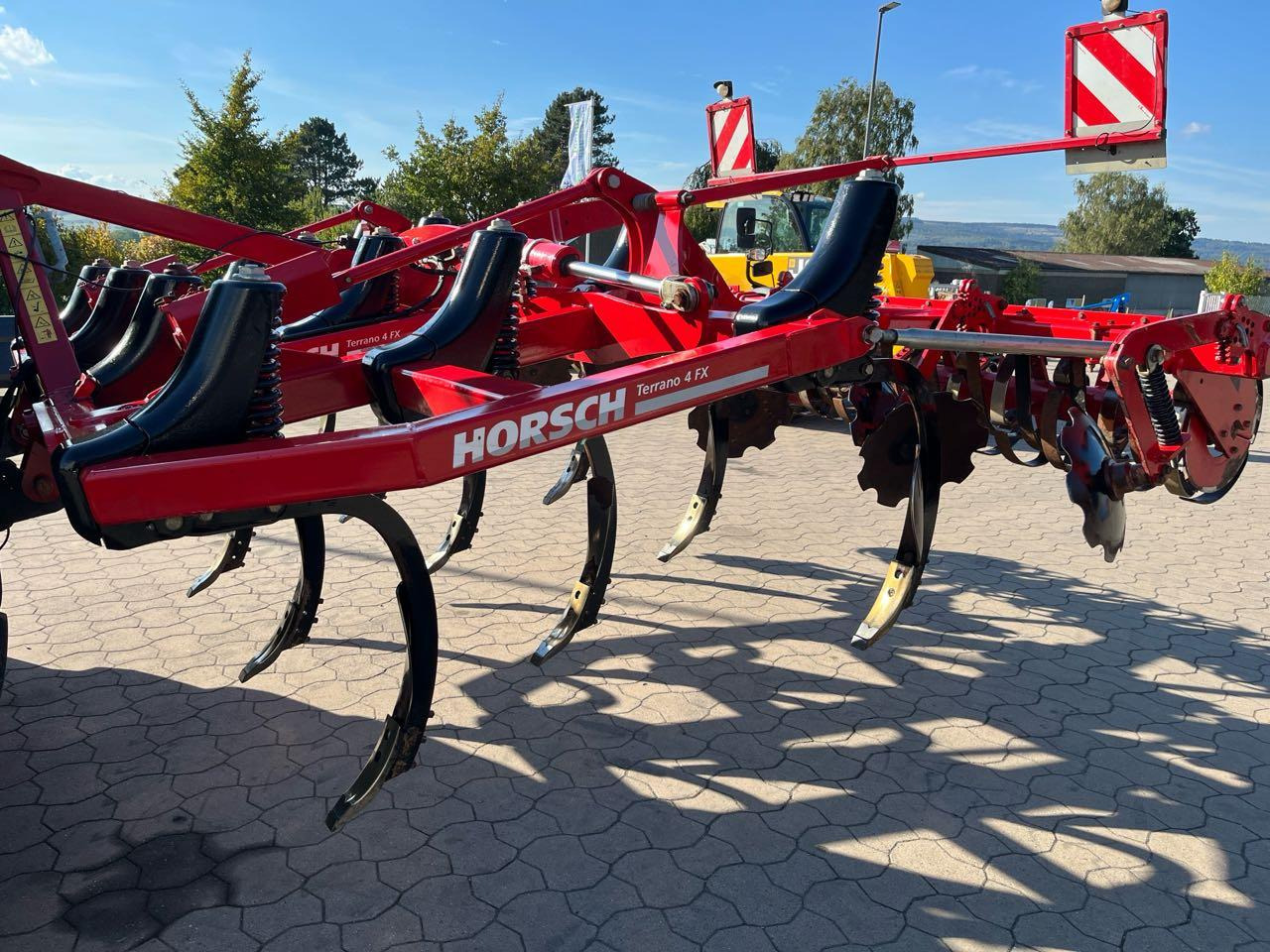 Horsch Terrano 4FX - Kultivátor: obrázok 4 Horsch Terrano 4FX - Kultivátor: obrázok 4