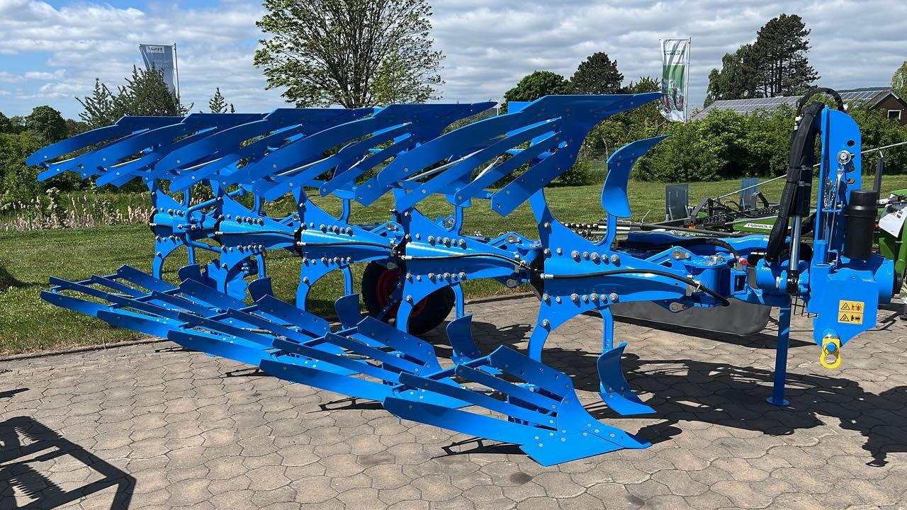 Lemken Juwel 8 M V U - Pluh: obrázok 1 Lemken Juwel 8 M V U - Pluh: obrázok 1