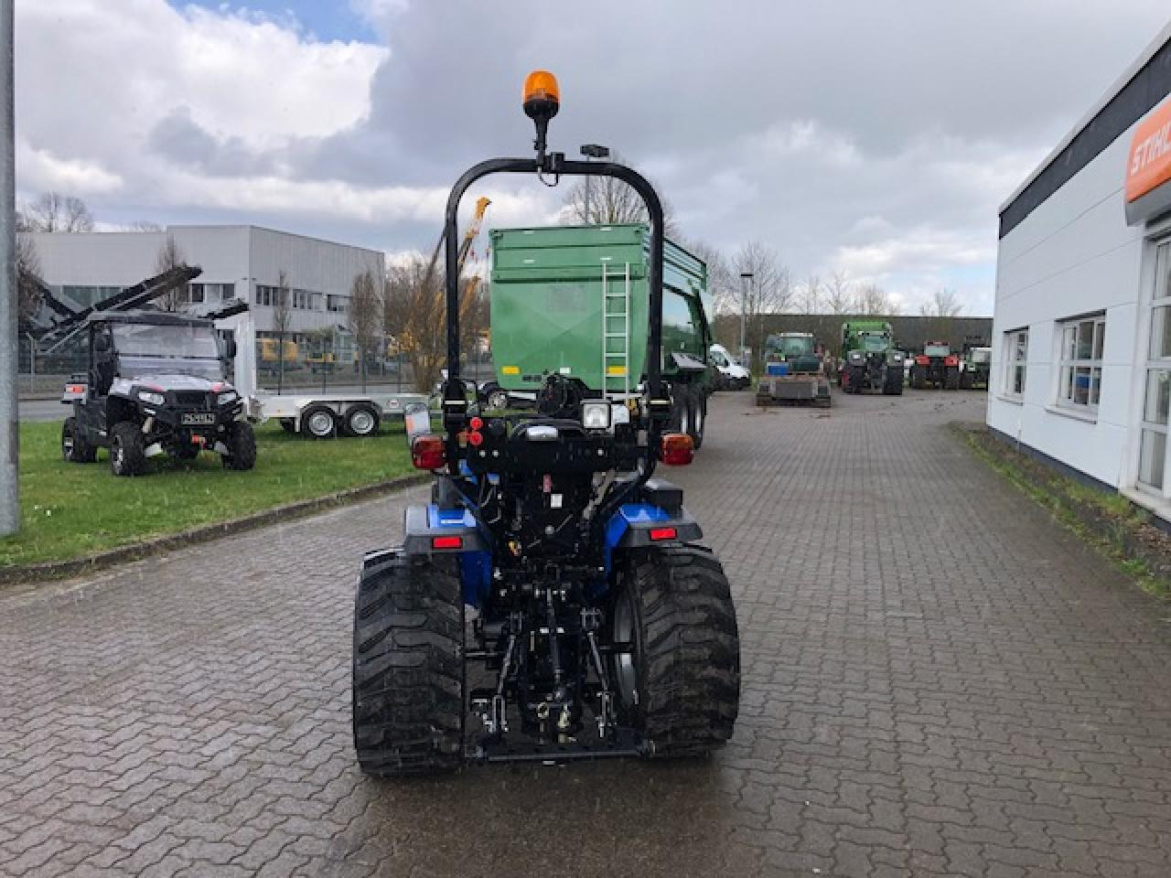 Solis 26 6+2 Seitenschalter - Traktor: obrázok 4 Solis 26 6+2 Seitenschalter - Traktor: obrázok 4
