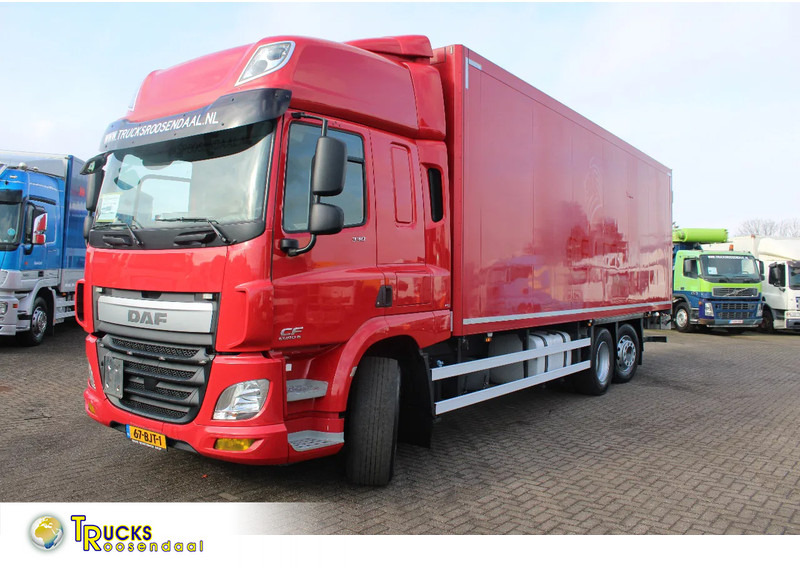 DAF CF 330 + 6X2 + LIFT - Skříňový nákladní auto: obrázok 1 DAF CF 330 + 6X2 + LIFT - Skříňový nákladní auto: obrázok 1