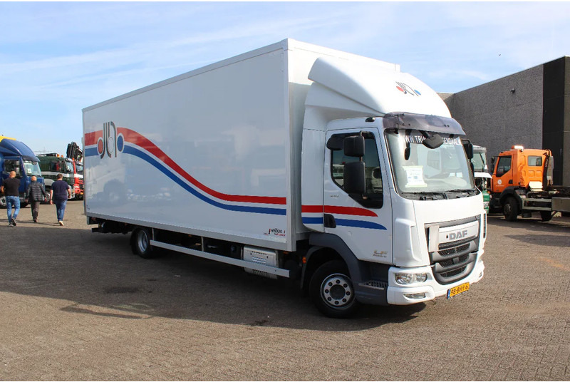 DAF LF 210 + EURO 6 + 12T + LIFT - Skříňový nákladní auto: obrázok 2 DAF LF 210 + EURO 6 + 12T + LIFT - Skříňový nákladní auto: obrázok 2