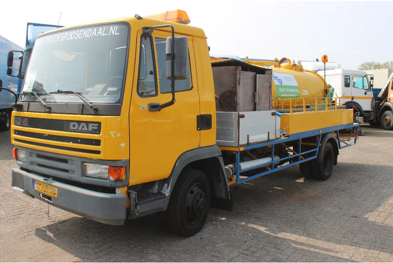 DAF LF 45.130 + RON 4.000LITER - Fekálne vozidlo: obrázok 2 DAF LF 45.130 + RON 4.000LITER - Fekálne vozidlo: obrázok 2