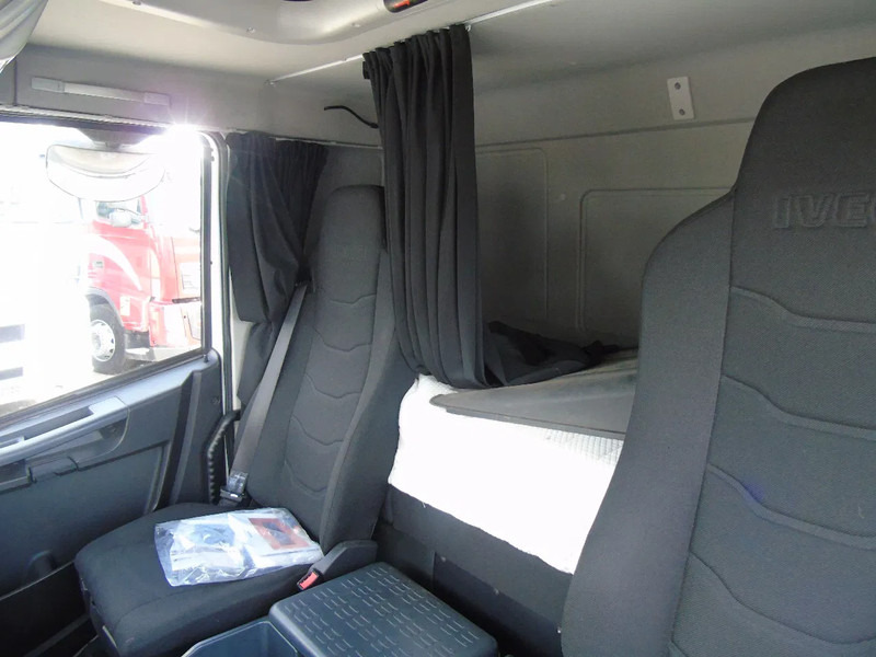 Skříňový nákladní auto Iveco Eurocargo 120E25 + EURO 6 + 196.000KM!: obrázok 8 Skříňový nákladní auto Iveco Eurocargo 120E25 + EURO 6 + 196.000KM!: obrázok 8