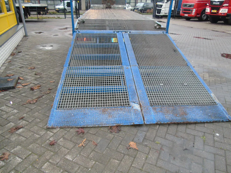 Iveco Stralis 310 EEV + HYDRO RAMPS + 6X2 + EURO 5 - Nákladné vozidlo na prepravu automobilov: obrázok 4 Iveco Stralis 310 EEV + HYDRO RAMPS + 6X2 + EURO 5 - Nákladné vozidlo na prepravu automobilov: obrázok 4