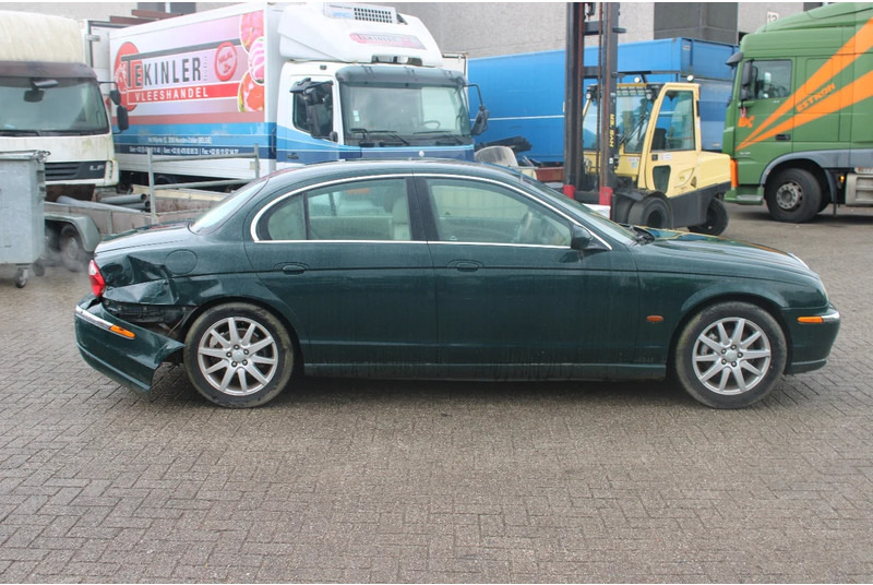 Jaguar S-TYPE 3.0 V6 EXECUTIVE +EURO 3 - Automobil: obrázok 4 Jaguar S-TYPE 3.0 V6 EXECUTIVE +EURO 3 - Automobil: obrázok 4