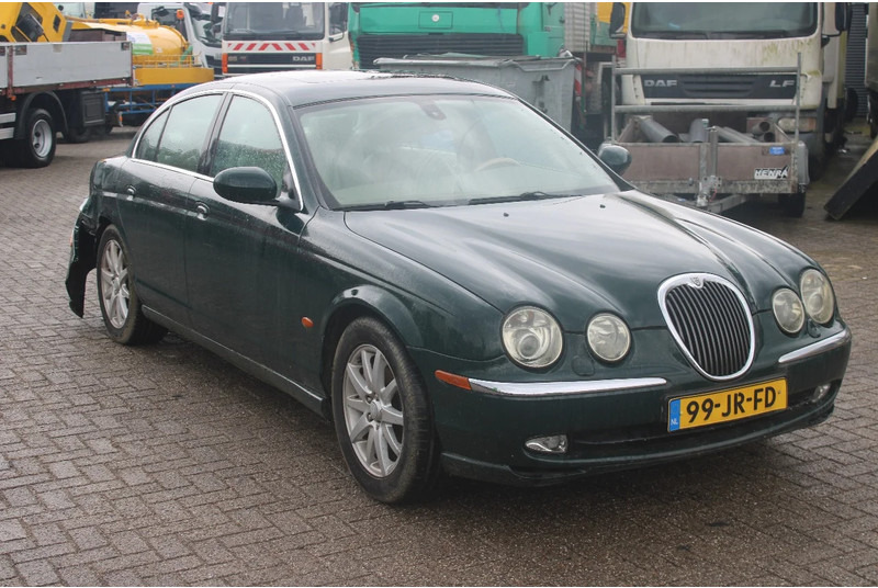 Jaguar S-TYPE 3.0 V6 EXECUTIVE +EURO 3 - Sedan: obrázok 3 Jaguar S-TYPE 3.0 V6 EXECUTIVE +EURO 3 - Sedan: obrázok 3