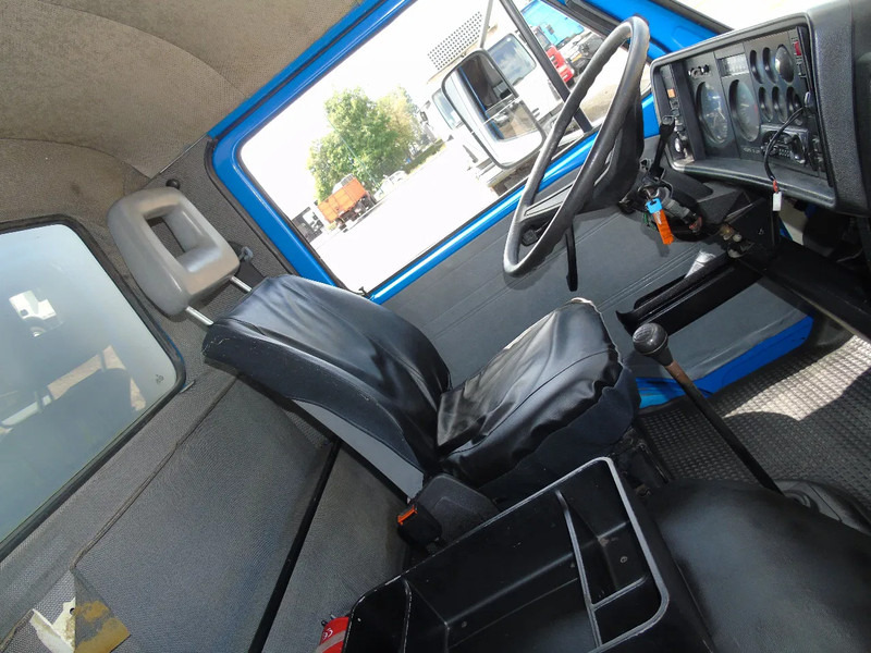 MAN 10 .150 + 2-3 HORSES + MANUAL - Nákladné auto na prepravu koní: obrázok 5 MAN 10 .150 + 2-3 HORSES + MANUAL - Nákladné auto na prepravu koní: obrázok 5